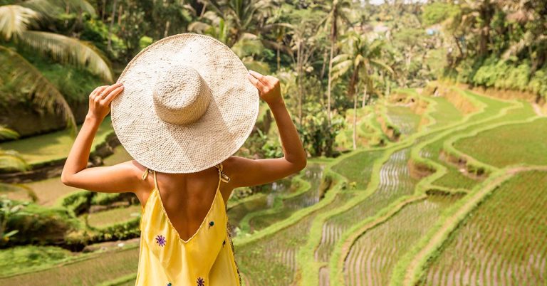 Influencer Brags About Her Easy Life In Bali On Twitter, She Gets Deported Over It - Featured image