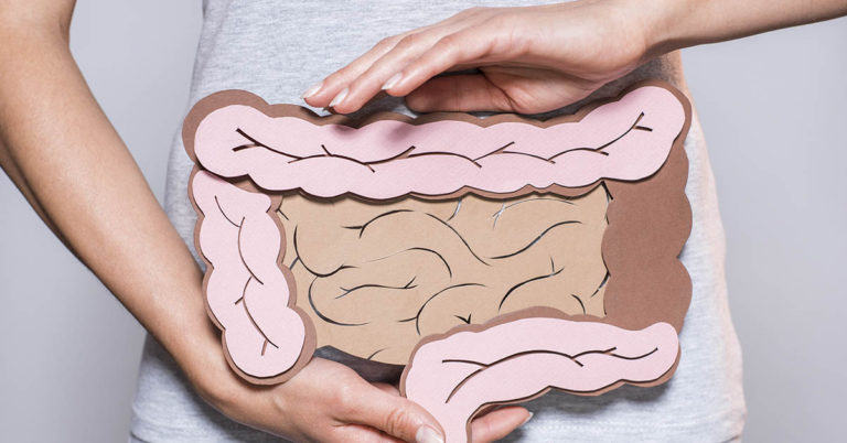 She Was Diagnosed With Colon Cancer at 32. These Were Her First Symptoms. - Featured image