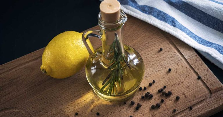 More Than Just Salad Dressing: The Benefits of Olive Oil and Lemon Juice - Featured image
