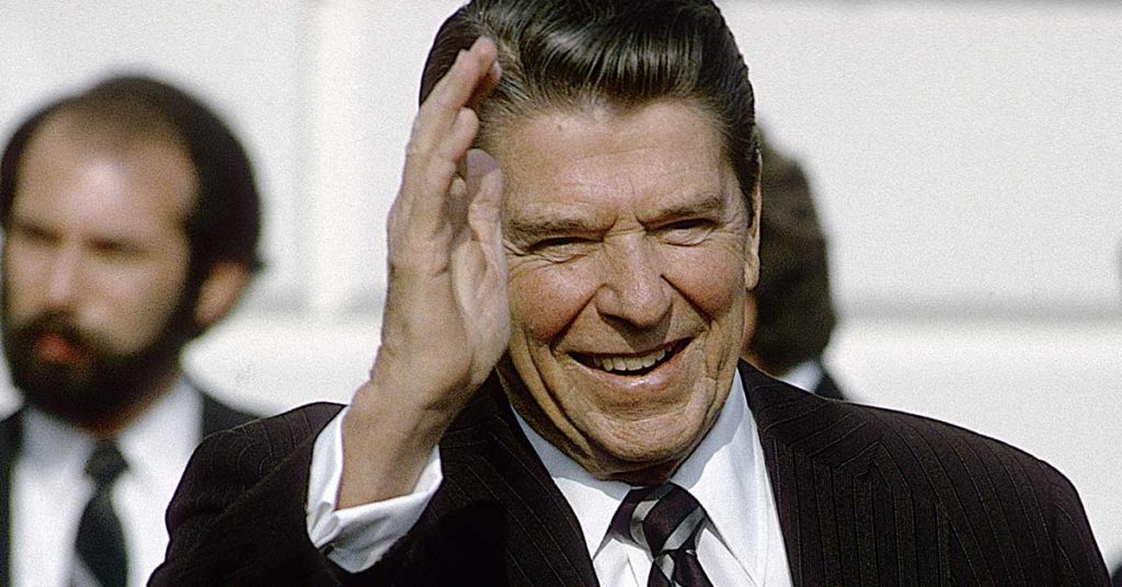 13 Historical ‘Heroes’ Who Were Actually Horrible Human Beings - Featured image