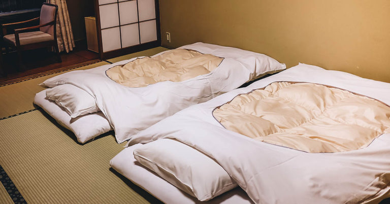 Why People In Japan Sleep on the Floor and 5 Reasons You Should Try It - Featured image
