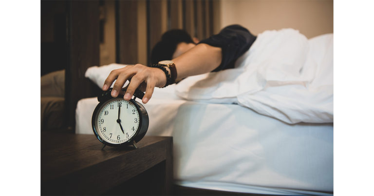 6 Ways To Help You Wake Up At 5 A.M Every Day - Featured image