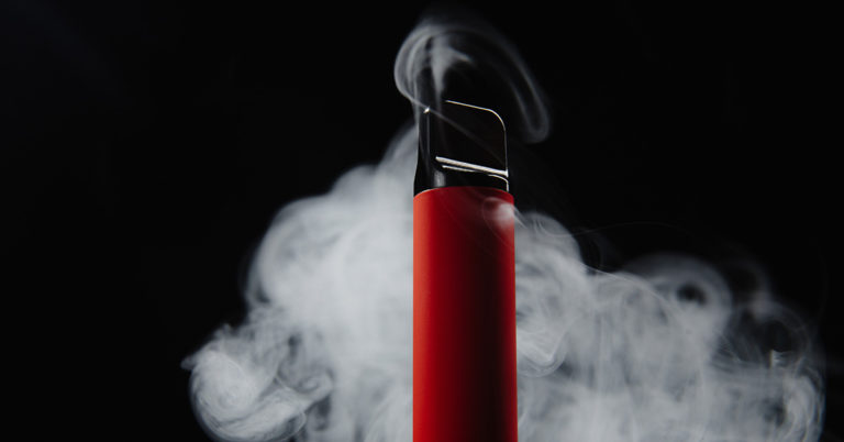 She Was a ‘Vape Addict’ Who Quit Cold Turkey and Was Suprised What Happened When She Finally Quit - Featured image