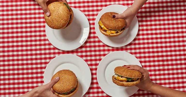 Top 15 Junk Foods That America Just Won’t Stop Eating - Featured image