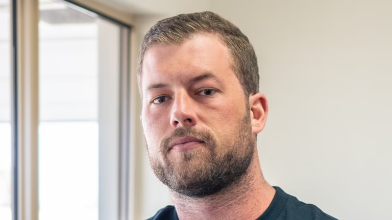 I’m a relationship expert – here’s why I expect my wife to block other men online no questions asked - Featured image