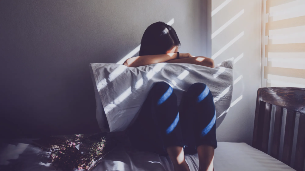 What It’s Like to Grow Up With Extremely Strict Parents - Featured image