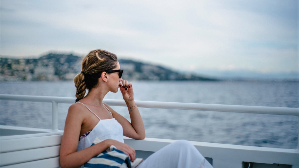 54% of people can’t disconnect from work on vacation. Here’s why - Featured image