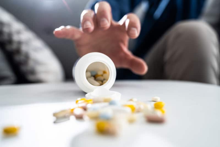 These Common Medications Could Have Terrifying Side Effects - Featured image