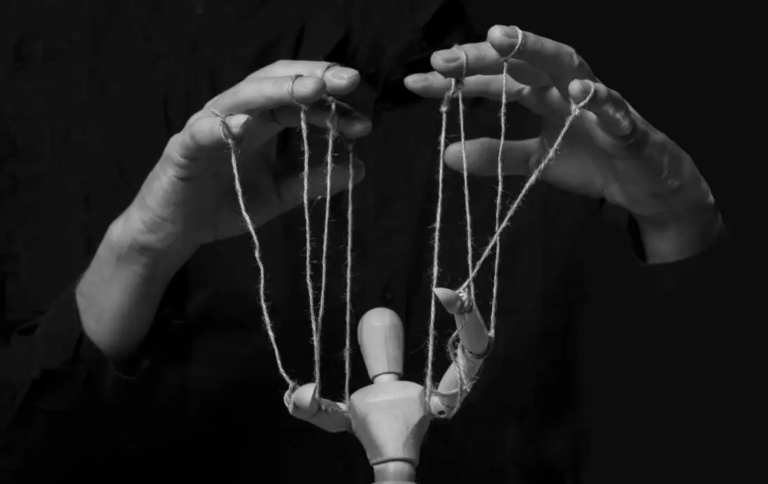 Understanding Psychopaths and Sociopaths: What You Need to Know - Featured image