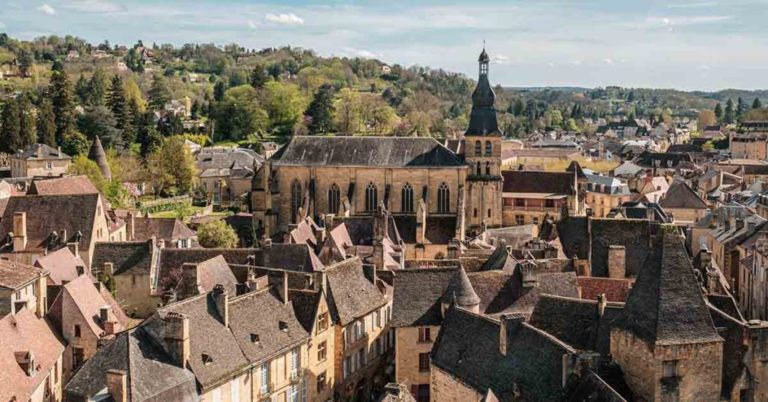 Retired Sisters Live on $44K a Year in France: Here’s Why Home Ownership Abroad Can Be Cheaper Than in The U.S. - Featured image