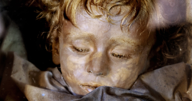 The Enigma of Rosalia Lombardo: The ‘Blinking’ Mummy Preserved in Time - Featured image