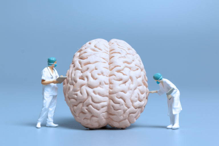 How Fluctuating Cholesterol Levels May Be Linked to Dementia Risk - Featured image