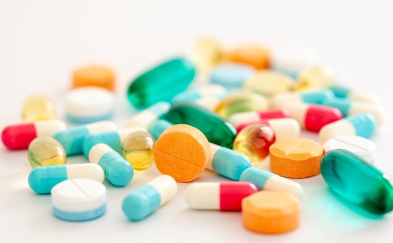 How Magnesium Affects Medications: Essential Information You Need to Know - Featured image