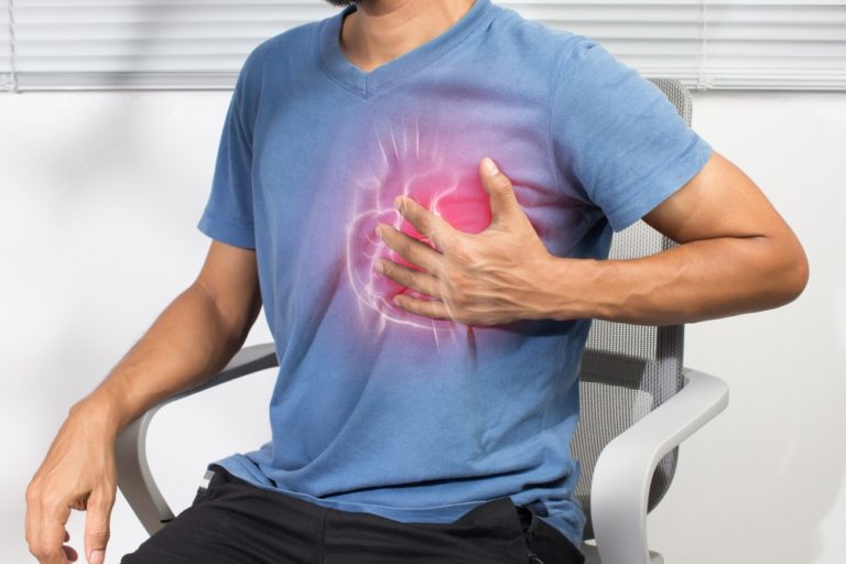 5 Silent Signs of Heart Failure That Almost Cost a Man His Life - Featured image